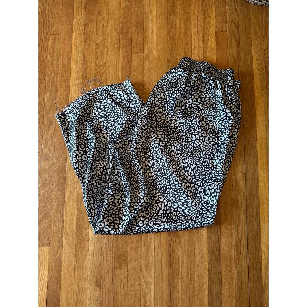 TART loungewear silky cheetah/leopard pants black and white XL